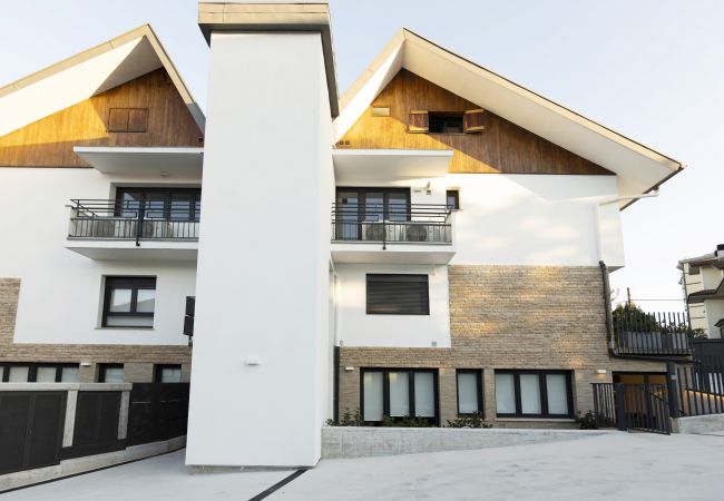 Kofradia by Basquelidays Kofradia by Basquelidays