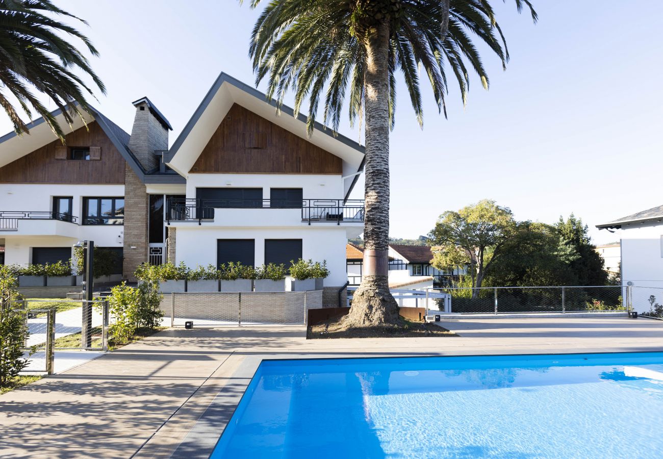 Kofradia by Basquelidays Kofradia by Basquelidays