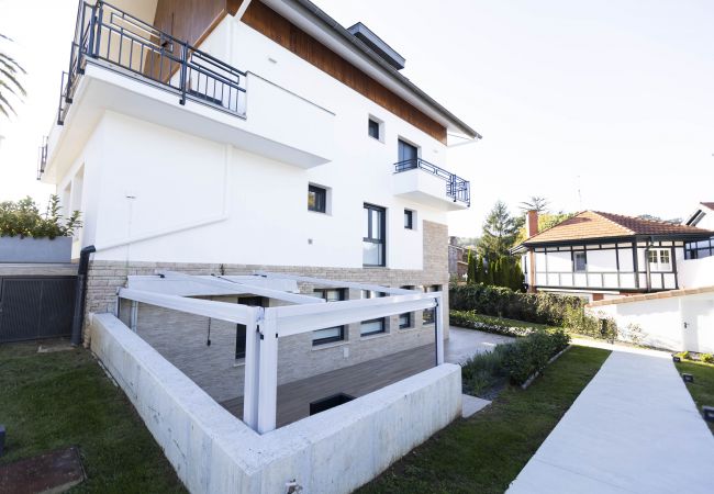 Ama Guadalupekoa by Basquelidays Ama Guadalupekoa by Basquelidays