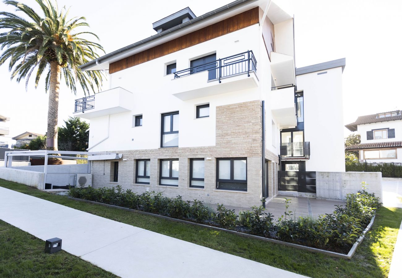 Ama Guadalupekoa by Basquelidays Ama Guadalupekoa by Basquelidays